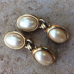 Vintage Liz Claiborne Simulated Pearl & Gold Tone Dangle Clip On Earrings